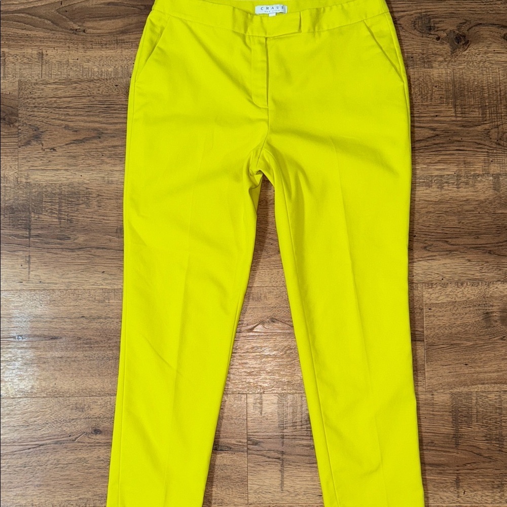 CHAUS New York. Bright Yellow Pants Size 8